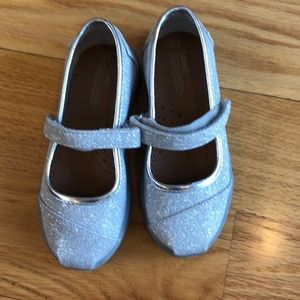 Toms silver shoes never worn size10
